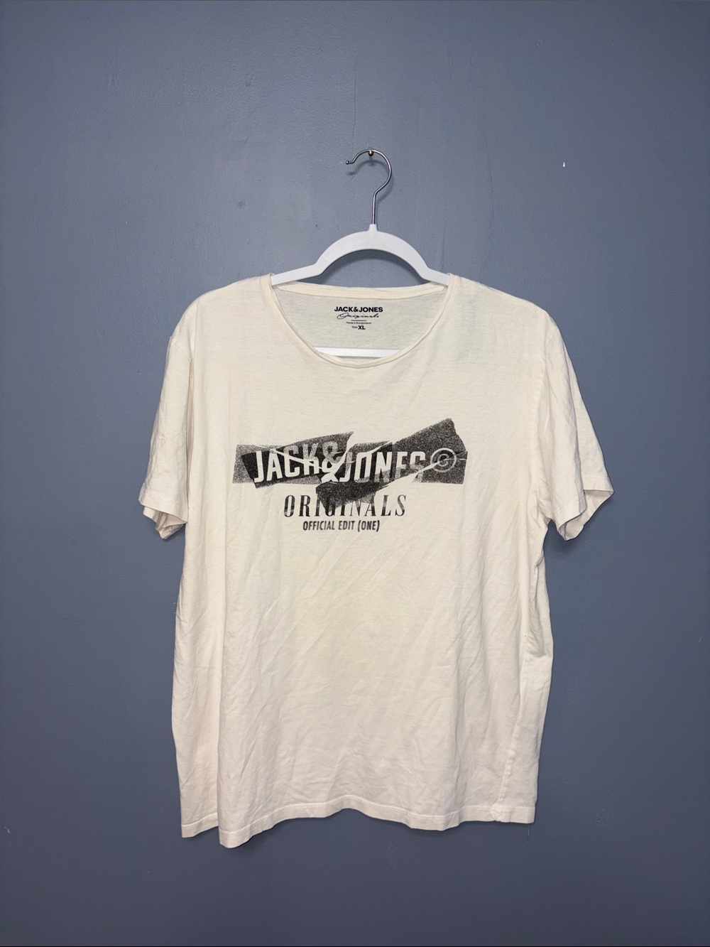 Jack & Jones • White Graphic T-Shirt (Men’s)